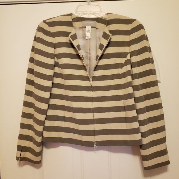 Liz Claiborne - Picture 1 of 3